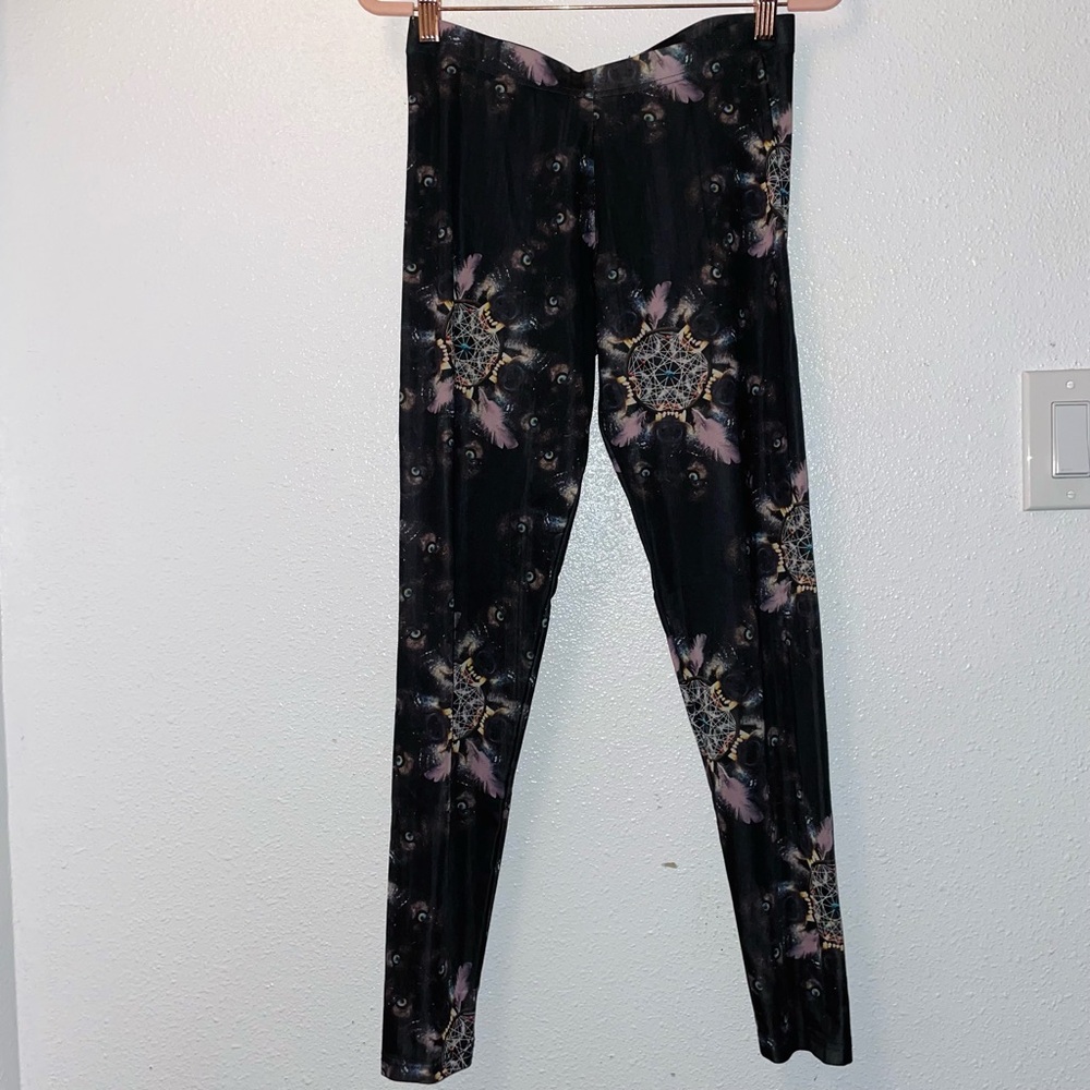 Black and Purple Wolf Print Leggings